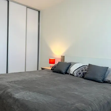 Apartment Ar London House